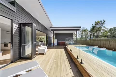 View (from property/room), Seating area, Pool view, Swimming pool, sunbed