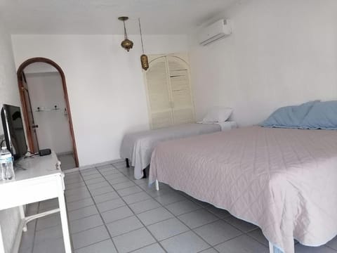 Marina Palace Tequesquitengo Hotel in Tequesquitengo