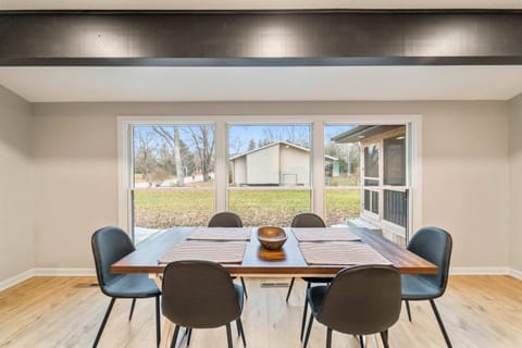 Spacious 5BR Family Home Near ISU & Attractions House in Ames