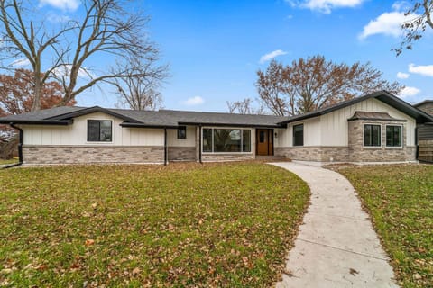 Spacious 5BR Family Home Near ISU & Attractions House in Ames