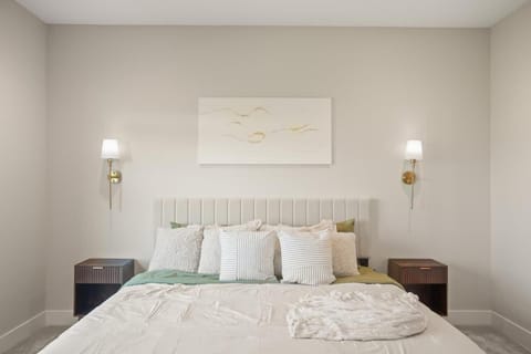 The Blue Haven in Urbandale House in Urbandale