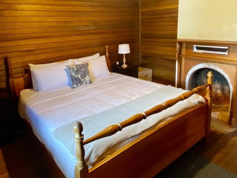 Stone Walls House in Branxholm