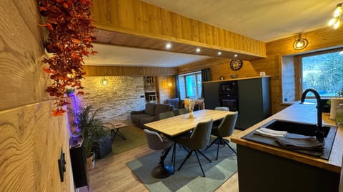 Living room, Seating area, Dining area