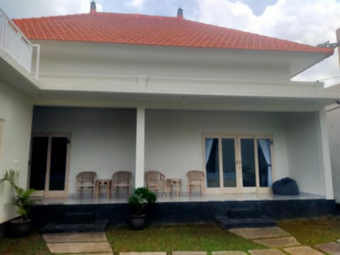 Property building, View (from property/room), Balcony/Terrace