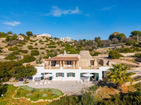 Property building, Spring, Day, Natural landscape, Bird's eye view, Balcony/Terrace, Mountain view, Parking