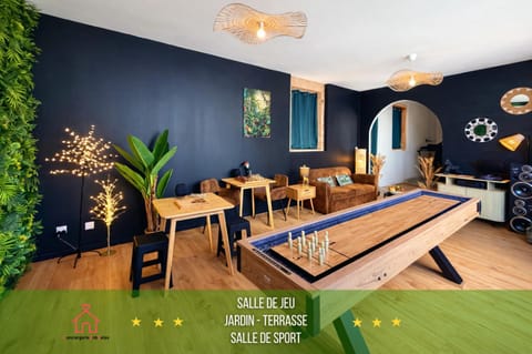 Game Room, Game Room, Living room, Seating area