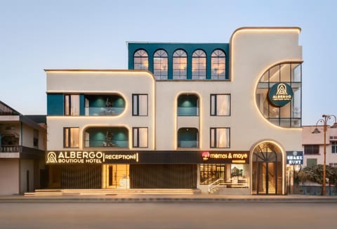Property building, Facade/entrance