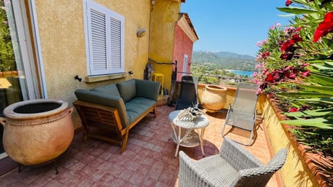 View (from property/room), Balcony/Terrace