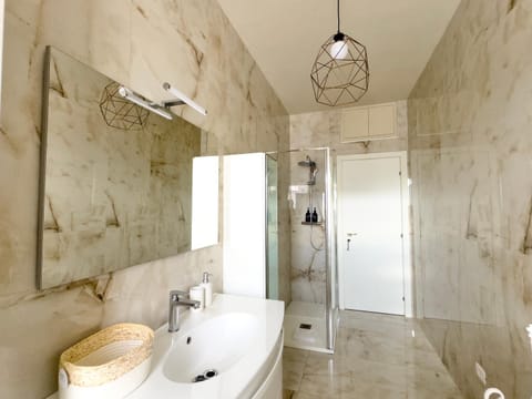 solari apartment design district- 4 mega siute House in Milan