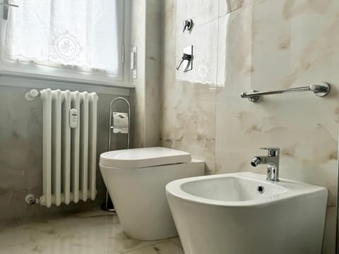 solari apartment design district- 4 mega siute House in Milan