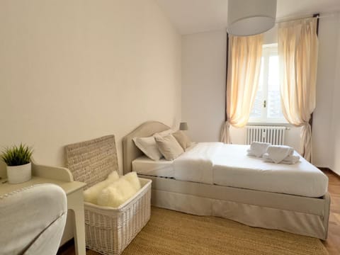 solari apartment design district- 4 mega siute House in Milan