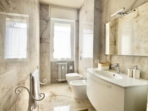 solari apartment design district- 4 mega siute House in Milan