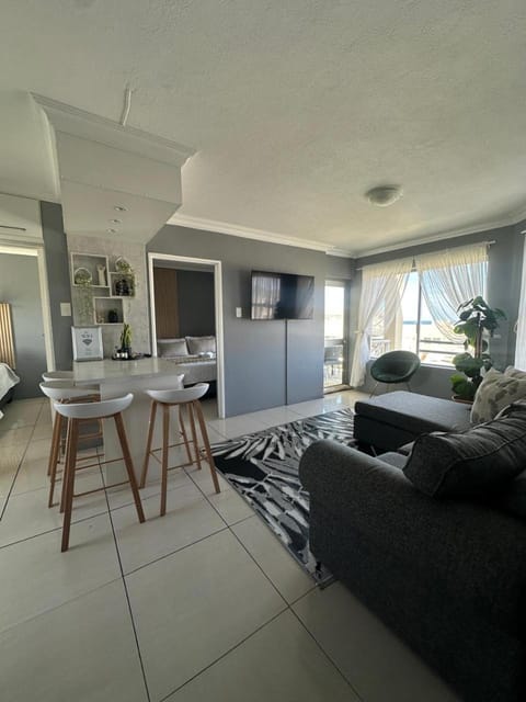 TV and multimedia, Living room, Dining area