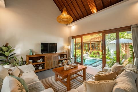 Garden, TV and multimedia, Living room, Garden view, Swimming pool