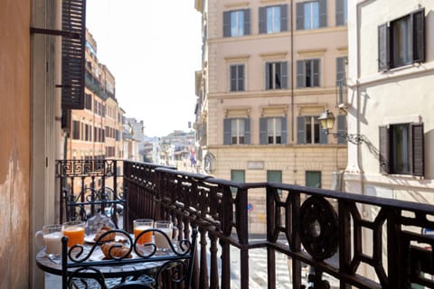 Property building, Day, View (from property/room), Balcony/Terrace, City view