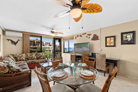 TV and multimedia, Living room, Seating area, Dining area, Evening entertainment