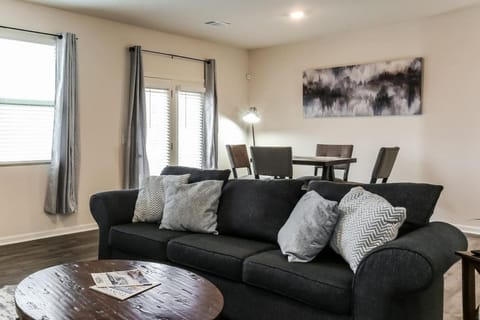 Hartsfield Dream Escape House in Union City