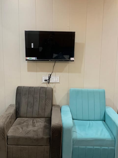TV and multimedia, Seating area
