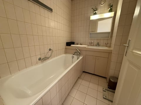 Appartement rhône - centre Apartment in Geneva