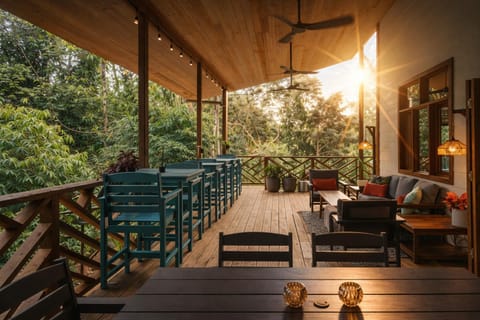 Patio, Day, Garden, View (from property/room), Balcony/Terrace, Living room, Seating area, Dining area, Garden view