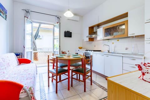 TV and multimedia, Kitchen or kitchenette, Dining area, pet friendly