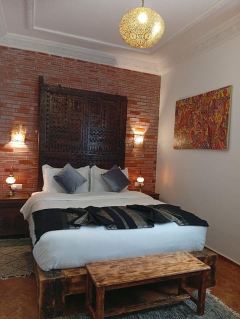 Bed, Photo of the whole room, Decorative detail, Bedroom
