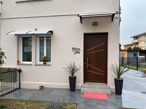 Property building, Facade/entrance