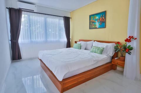 Serenity Twin Canggu, Deluxe Suite 202 Apartment in North Kuta
