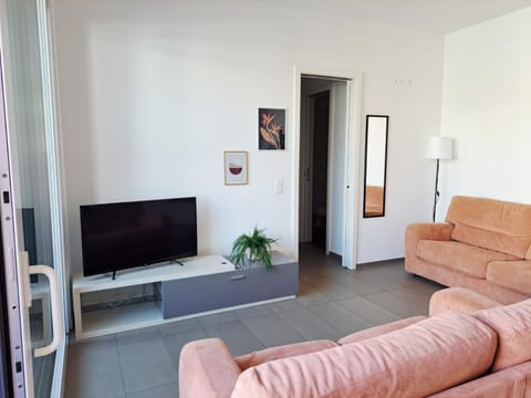 Mola Apartments Lugano by Quokka 360 - Terrace and Parking Apartment in Lugano