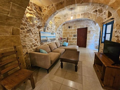 Dotties Retreat Qala Bed and Breakfast in Malta