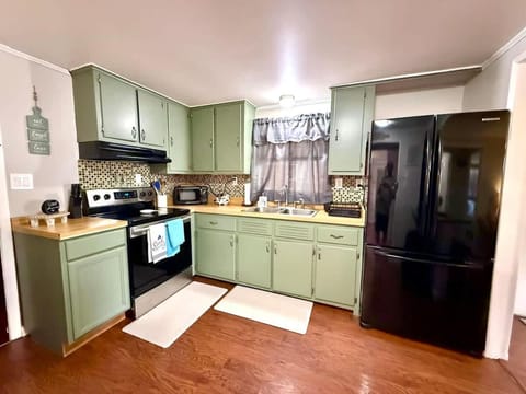 Relax Explore Boat Parking & Fenced yard House in Lecanto