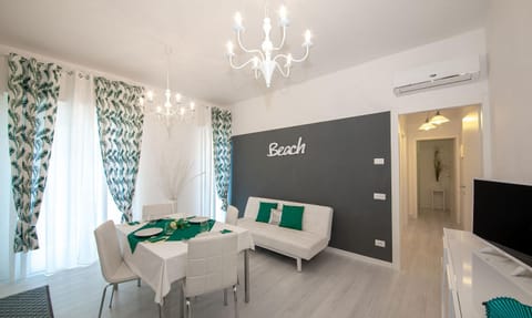 TV and multimedia, Living room, Seating area, Dining area, air conditioner