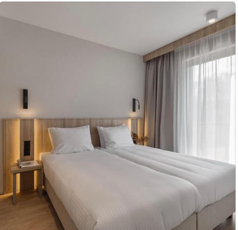 Hanza Tower GOLDEN SKY 24 SPA & POOL Apartment in Szczecin