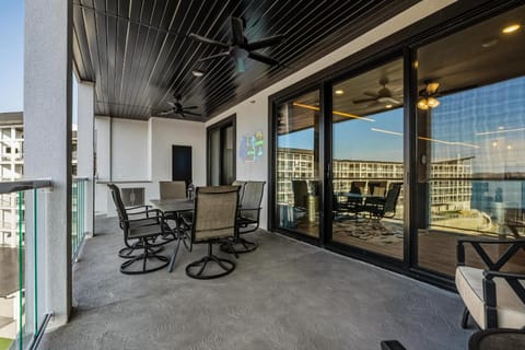 New Luxury Unit Dreamy place on the Lake House in Osage Beach