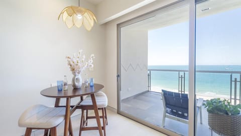 TV and multimedia, Balcony/Terrace, Living room, Seating area