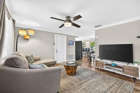 Family Stunning 3BR Heated Pool Home in Largo House in Seminole