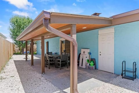 family Panama 4BR Beach Home 5Min Walk To Beach & Lagoon House in Lower Grand Lagoon