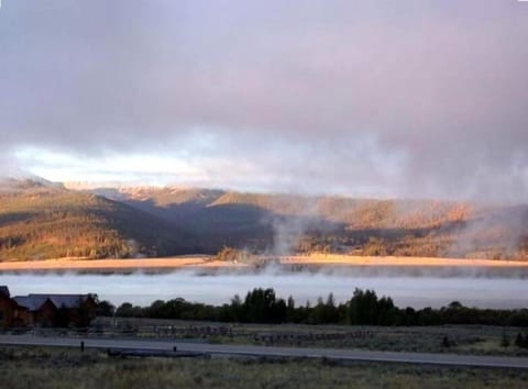 Day, Natural landscape, Lake view, Mountain view