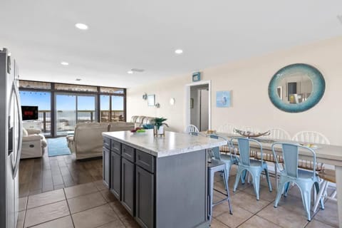 Family Gulf front 4-Bedroom Home On Dauphin Island For 13 House in Dauphin Island