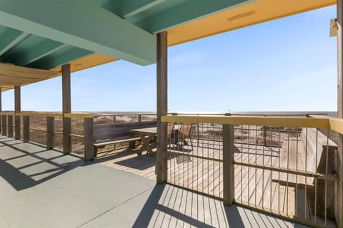 Family Gulf front 4-Bedroom Home On Dauphin Island For 13 House in Dauphin Island