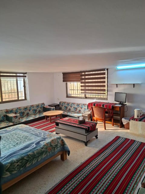 Coffee/tea facilities, View (from property/room), Seating area, Dining area, Bedroom, Breakfast, Time of day, internet