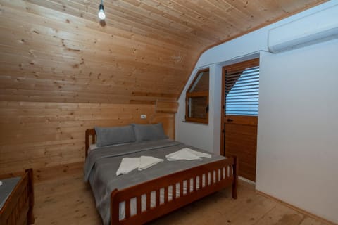 Bujtina Malsori, Theth Bed and Breakfast in Montenegro