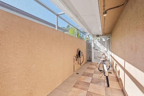 Family Tropical 4BR Oasis Pool Near Naples Beach House in East Naples