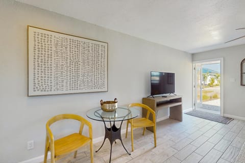 Soulace 445 A & B Master House in Naples Park