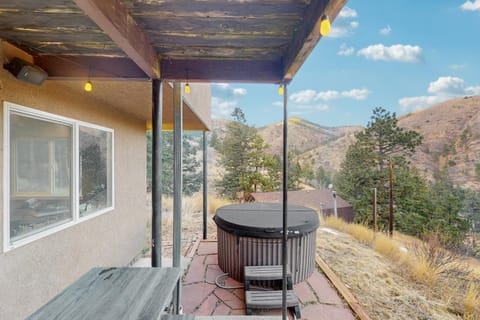 The Trail Head Apartment in Green Mountain Falls