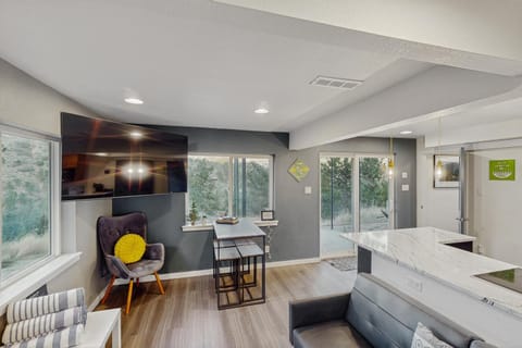 The Trail Head Apartment in Green Mountain Falls