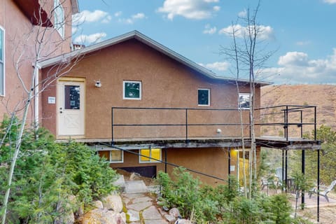 The Trail Head Apartment in Green Mountain Falls