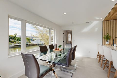 Coastal Breeze Cape House in Cape Coral