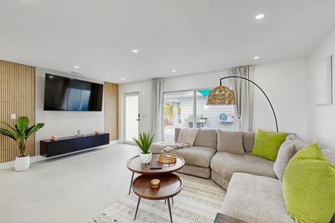 Coastal Breeze Cape House in Cape Coral