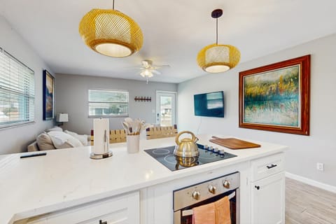 Soulace 444 A& B Master House in Naples Park